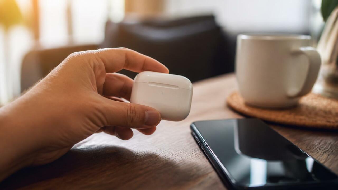 5 скрытых функций AirPods, которые нужно включить вручную: как настроить и не запутаться Я думал, что AirPods работают идеально сразу из...