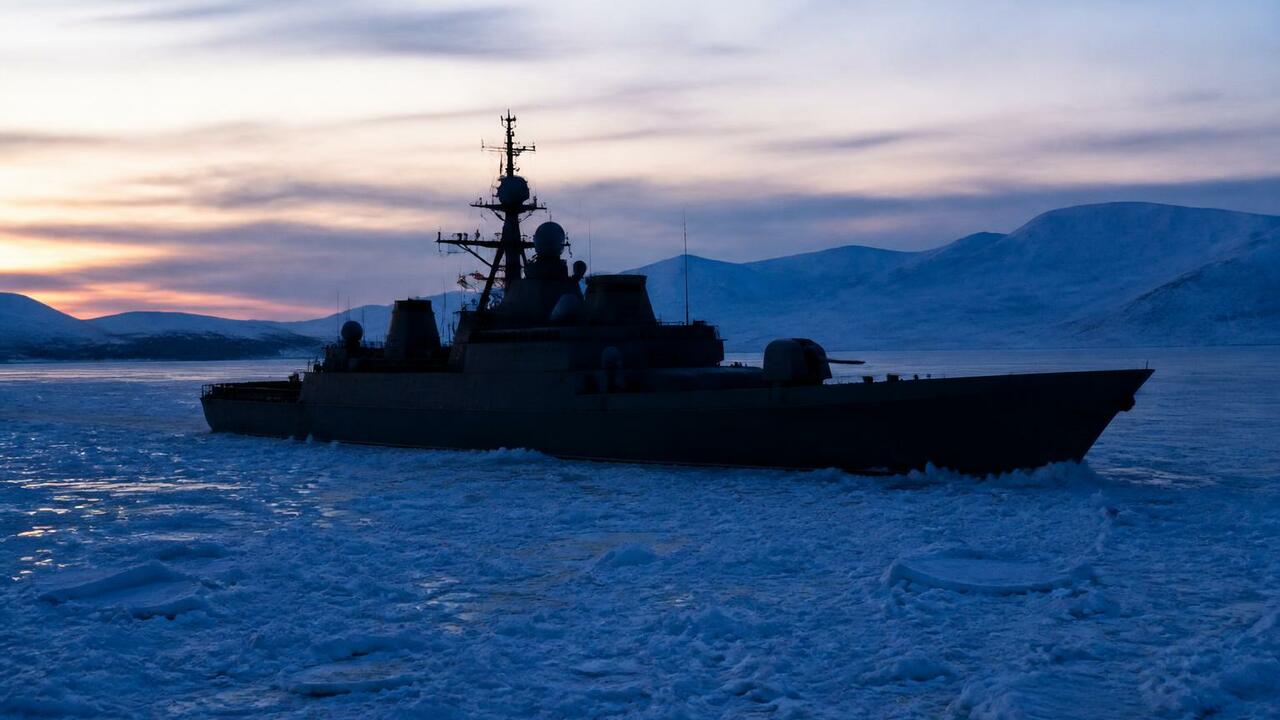 Корабли Северного флота отправились в Арктику Отряд кораблей Северного флота вышел в дальний ...