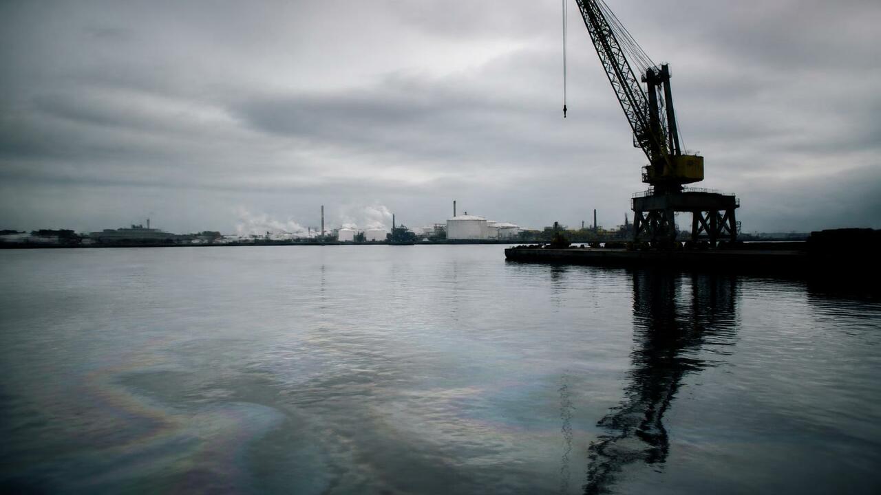 Порт Кандалакши готовят к разливам нефти за 17 миллионов Порт Кандалакши готовят к разливам нефти: на эт...