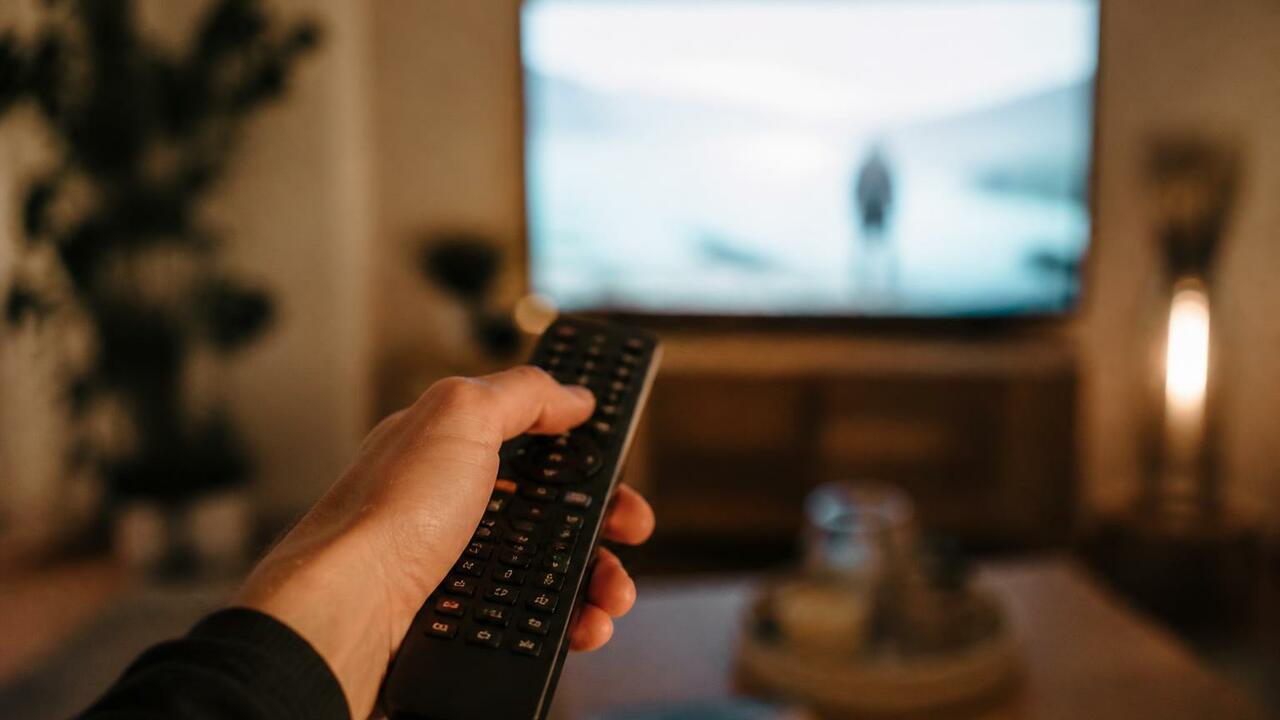 Как пользоваться Roku TV без привязки кредитной...