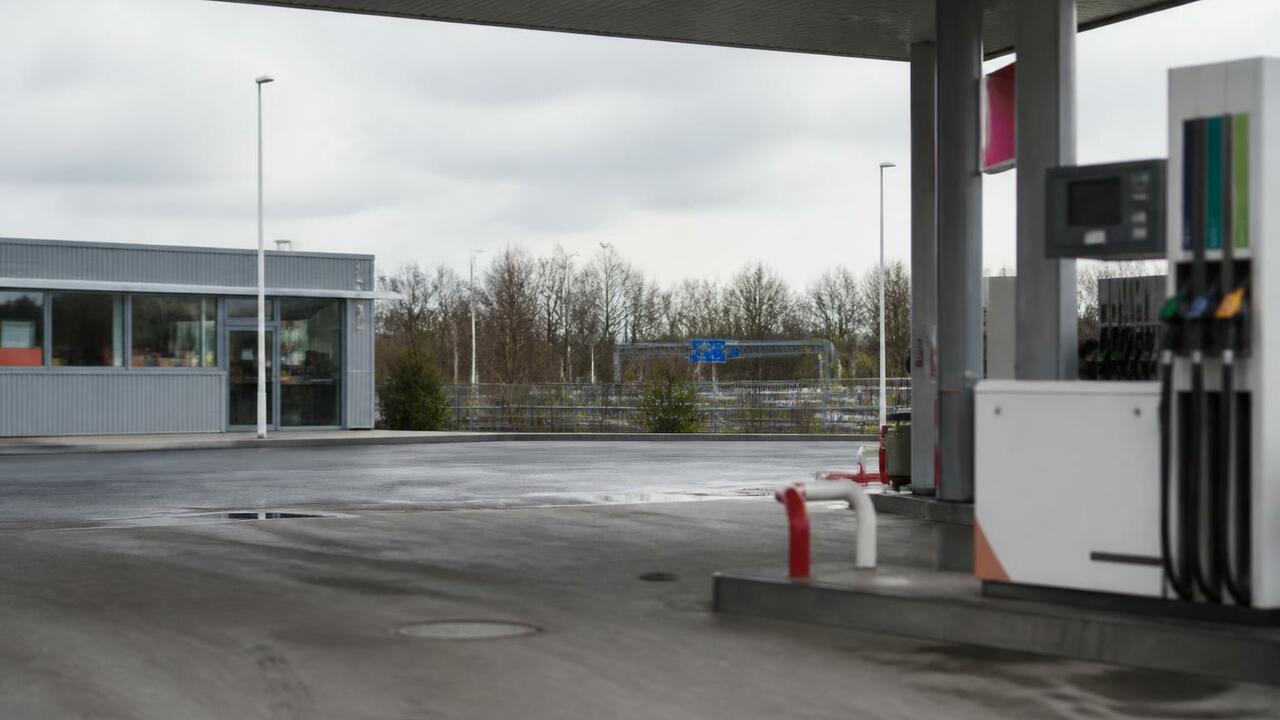 Продажи импортного бензина в Мурманской области остановились Поставки топлива в регион продолжаются, но знач...