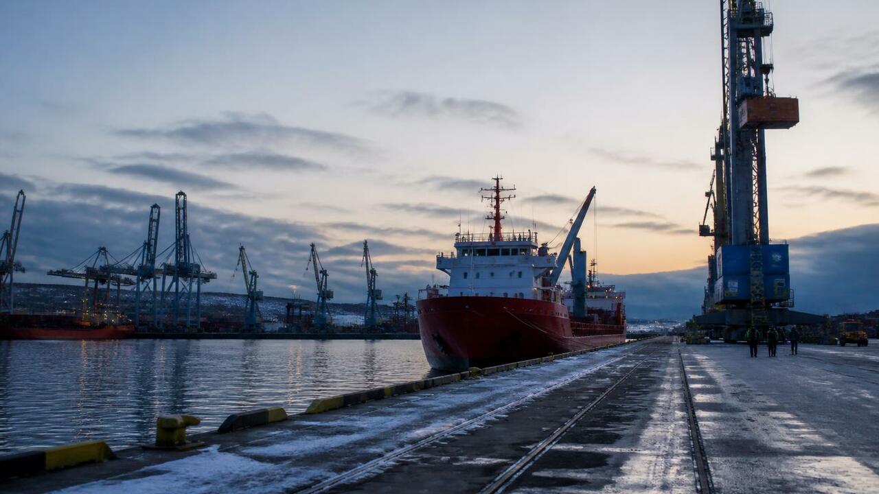 Мурманск станет опорной точкой Трансарктического коридора Грузопоток по СМП вырос на 17%. Мурманск станет...