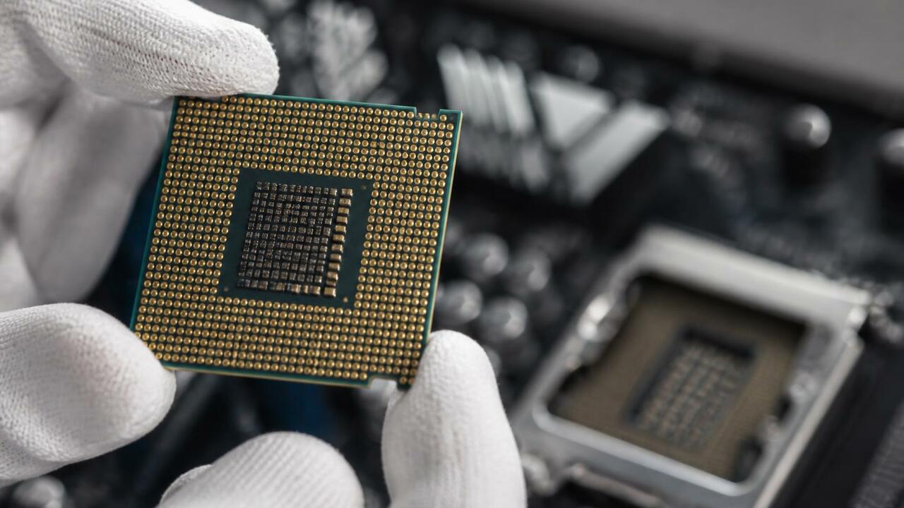 Что означают буквы K и F в названиях процессоров Intel: разбор маркировки Я долго выбирал процессор для своего первого са...