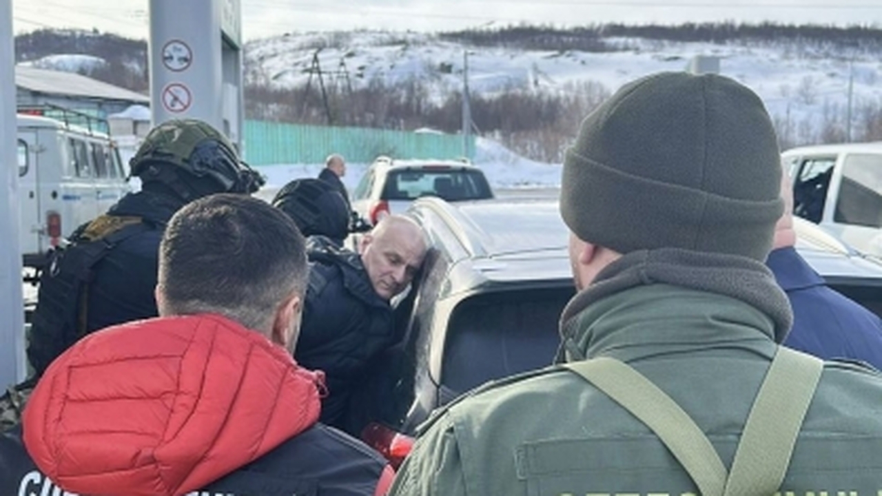 Экс-главу ЗАТО Видяево будут судить за получени...