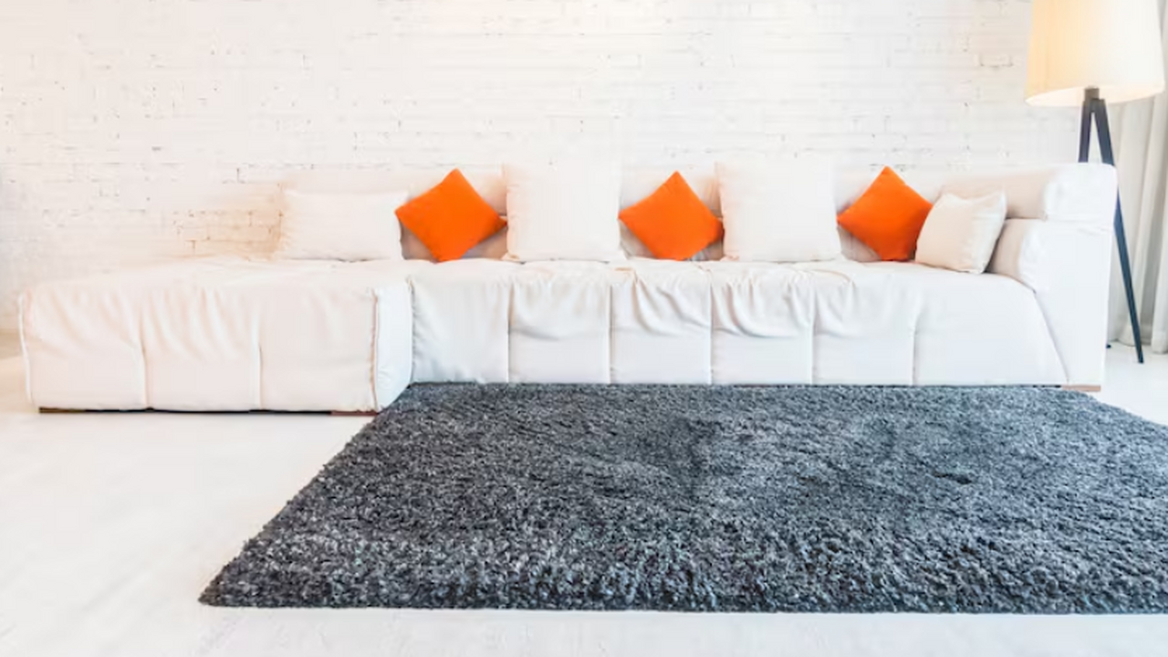 Подсмотрела у турков способ чистки ковров: теперь половики в доме всегда свежие и без пыли и шерсти - дел на 15 минут Турецкий секрет: как почистить ковер от грязи и...