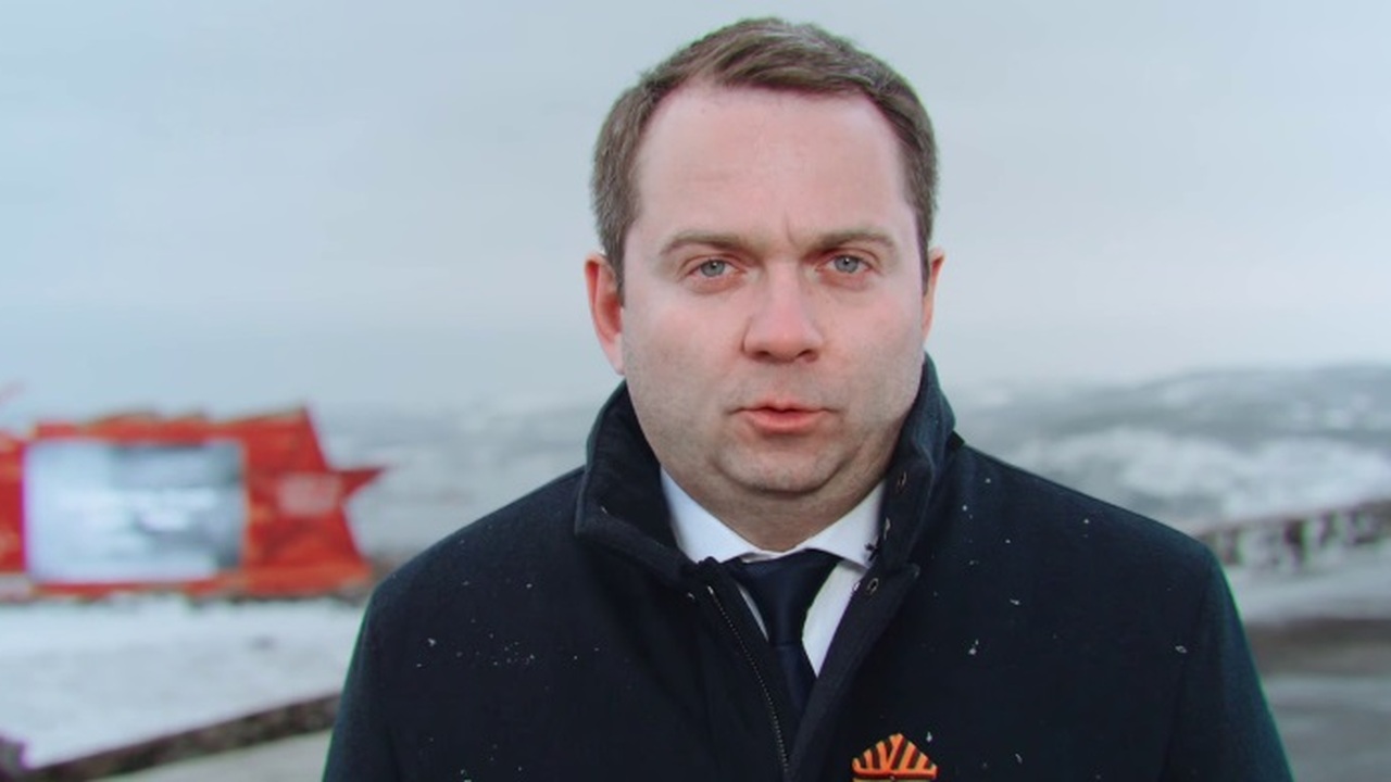 Андрей Чибис поздравил жителей Мурманской области с Днем Победы Губернатор Мурманской области Андрей Чибис позд...