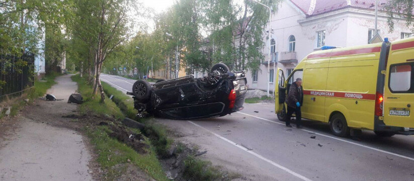 Пассажир погиб в результате опрокидывания автомобиля в Мурманской области