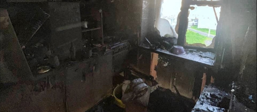 В ночь на 29 июня в Кировске произошел серьезный пожар в пятиэтажном жилом доме на улице Кирова, 37.