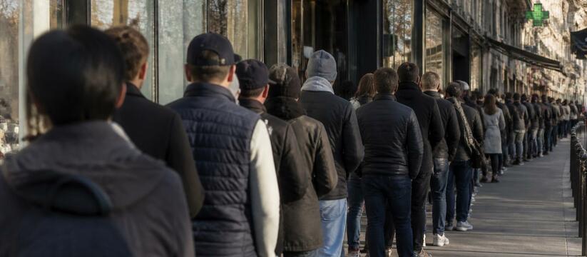 Очередь к магазину шведских конфет Bubs собралась в Хельсинки В Хельсинки 29 августа у нового магазина шведск...