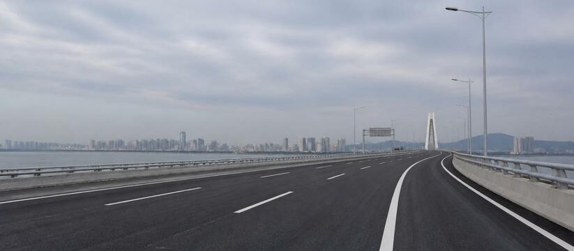 Мостовой переход через Кольский залив обновили В Мурманской области завершился ремонт путепров...