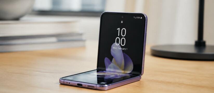 Apple представила складной iPhone Duo: 7,6-дюйм...