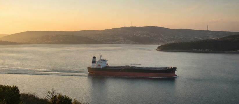 Транзит нефти и СПГ через Ормузский пролив достиг максимума за полгода Транзит нефти и СПГ через Ормузский пролив дост...