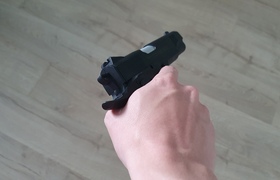 В Мурманске посетители бара пытались разрешить конфликт с помощью оружия