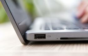 Значок батареи у USB-порта: что он означает и к...