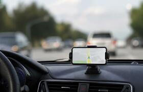 Google Maps на Android Auto: пропали цветные ли...