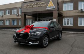 Лучший горняк Мурманской области получил в пода...