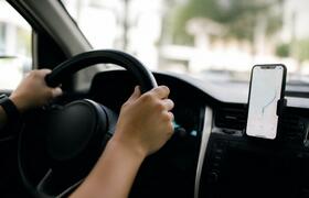 5 способов пользоваться Android Auto, не касаяс...