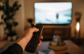 Как пользоваться Roku TV без привязки карты: 3 ...