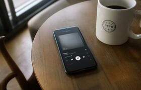 Какой режим Apple Music съедает больше всего тр...