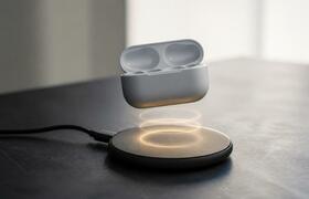 Заряжать AirPods проводом или беспроводно: что ...